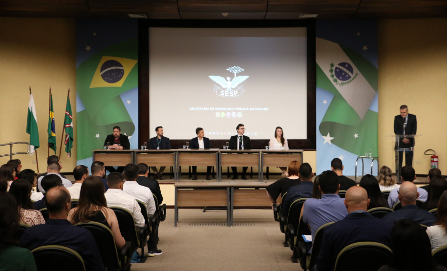 Polícia Científica do Paraná dá posse a 96 novos técnicos de perícia em cerimônia oficial