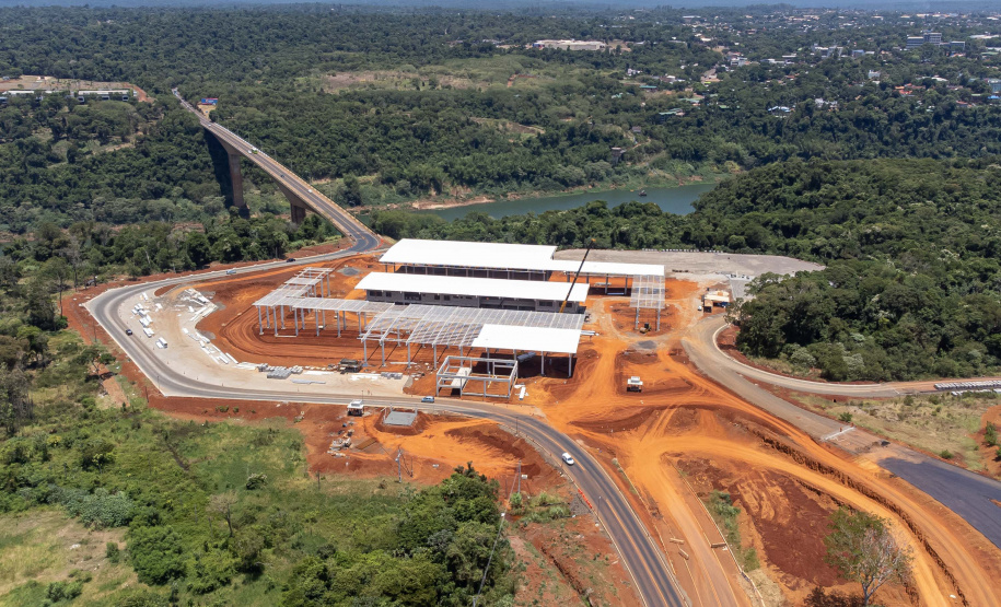 Obra da Perimetral Leste de Foz do Iguaçu avança e atinge 56% de execução