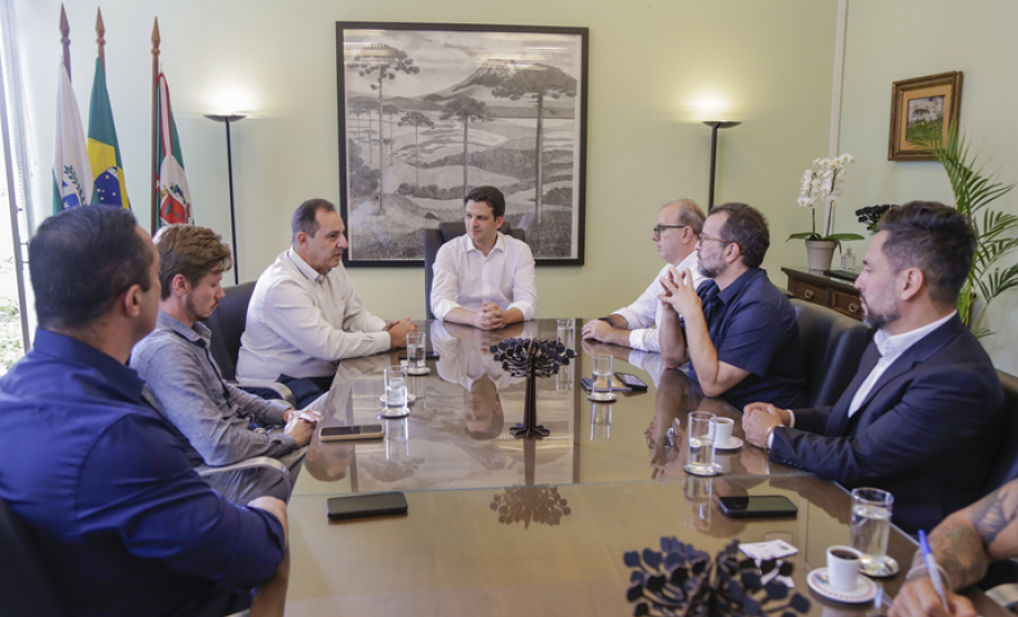 Estado se reúne com prefeito eleito de Curitiba para debater ações, estratégias e futuro do turismo na capital