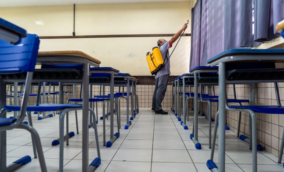 Limpeza, roçada e pintura: escolas estaduais se preparam para volta às aulas no Paraná