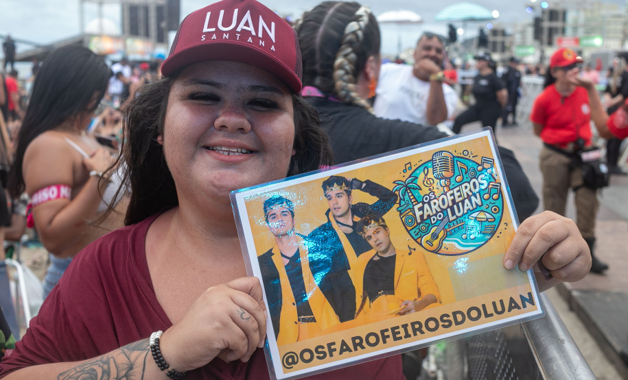 Matinhos, 31 de janeiro de 2025 - Fãs de Luan Santana chegam um dia antes do show em Caiobá.