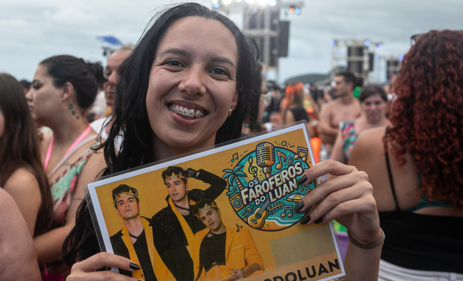 Matinhos, 31 de janeiro de 2025 - Fãs de Luan Santana chegam um dia antes do show em Caiobá.