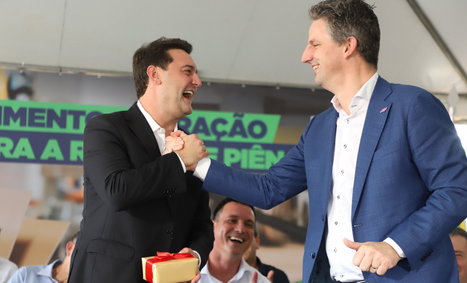 Empresa investe R$ 70 milhões em fábrica de pisos laminados na RMC