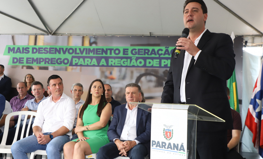 Empresa investe R$ 70 milhões em fábrica de pisos laminados na RMC