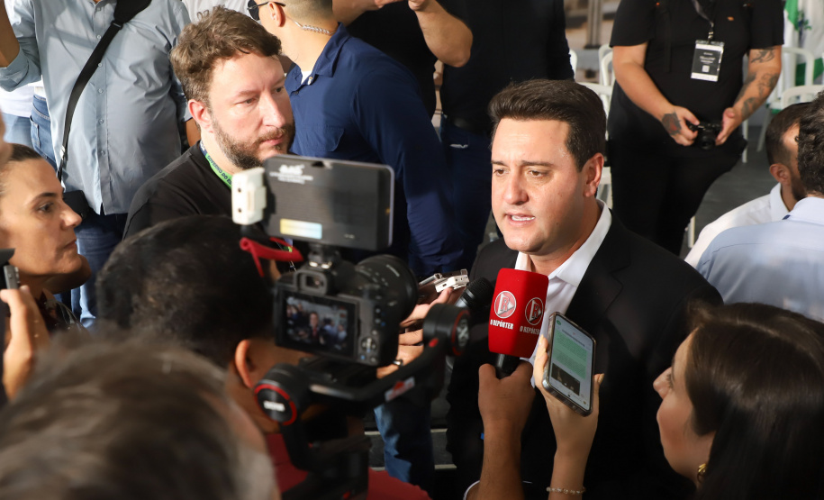 Empresa investe R$ 70 milhões em fábrica de pisos laminados na RMC