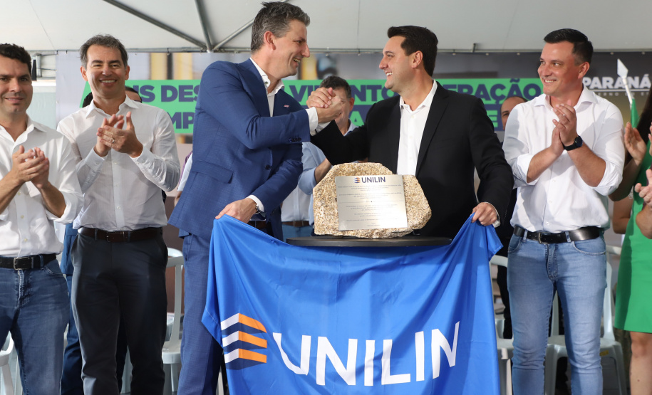 Empresa investe R$ 70 milhões em fábrica de pisos laminados na RMC