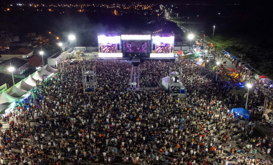 Shows das duplas João Haroldo & Betinho e Guilherme & Benuto no Centro Eventos Marisol