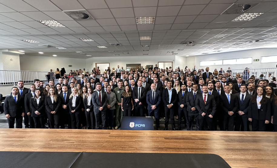 PCPR NOVOS POLICIAIS TOMAM POSSE