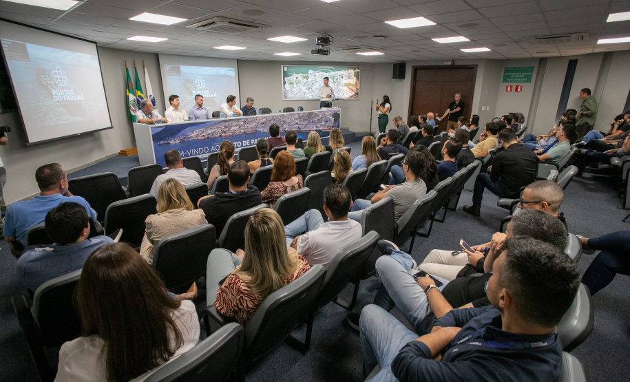 COLETIVA PORTOS DO PARANÁ