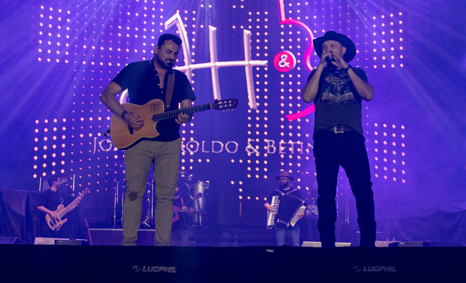 Shows das duplas João Haroldo & Betinho e Guilherme & Benuto no Centro Eventos Marisol
