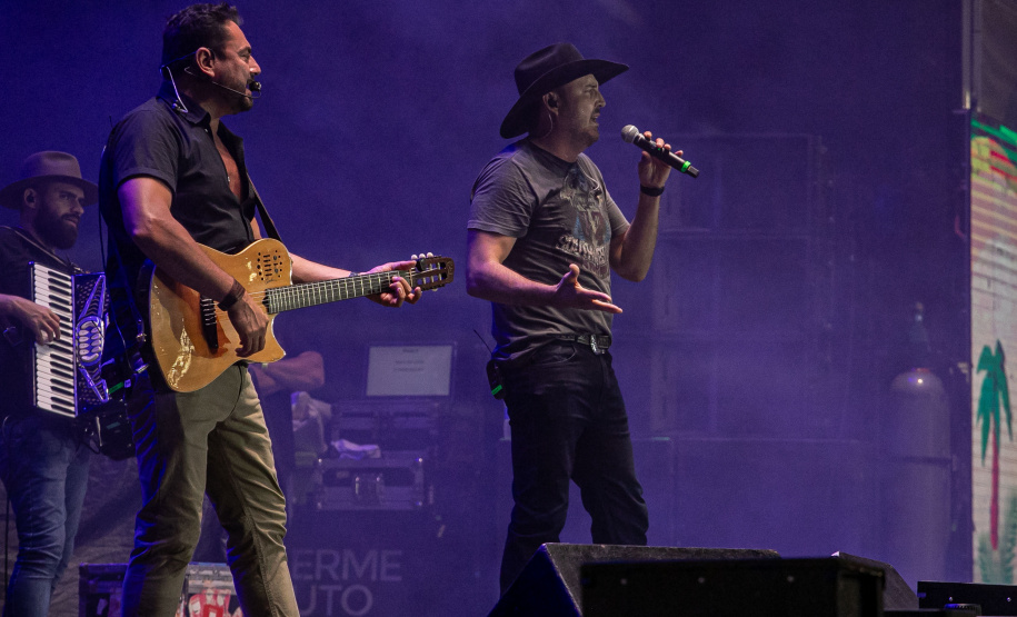 Shows das duplas João Haroldo & Betinho e Guilherme & Benuto no Centro Eventos Marisol