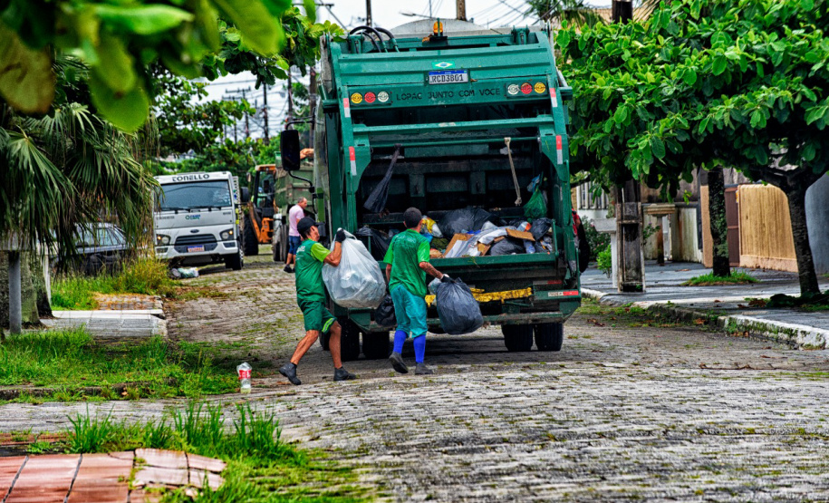 IAT reforçou o trabalho de coleta de resíduos sólidos nos sete municípios do Litoral do Paraná.