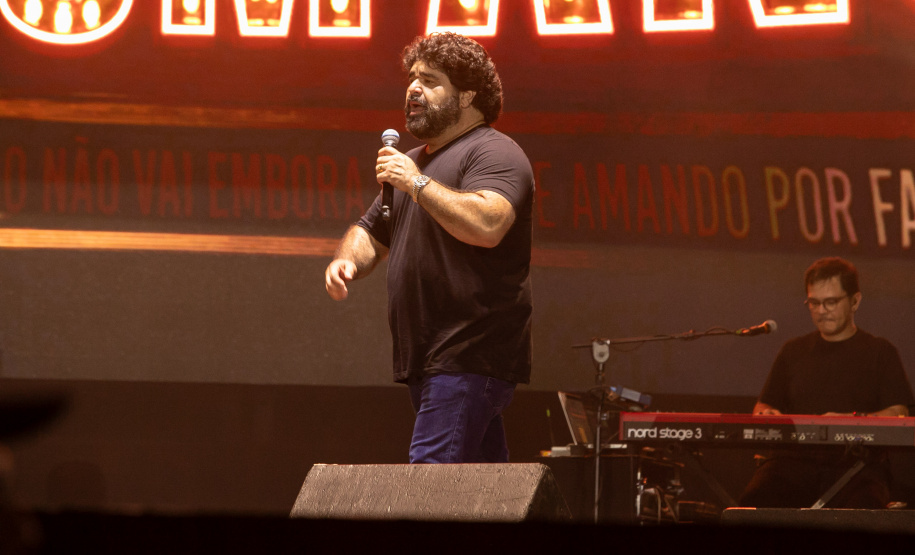 Show de César Menotti e Fabiano no Verão Maior Paraná em Pontal do Paraná