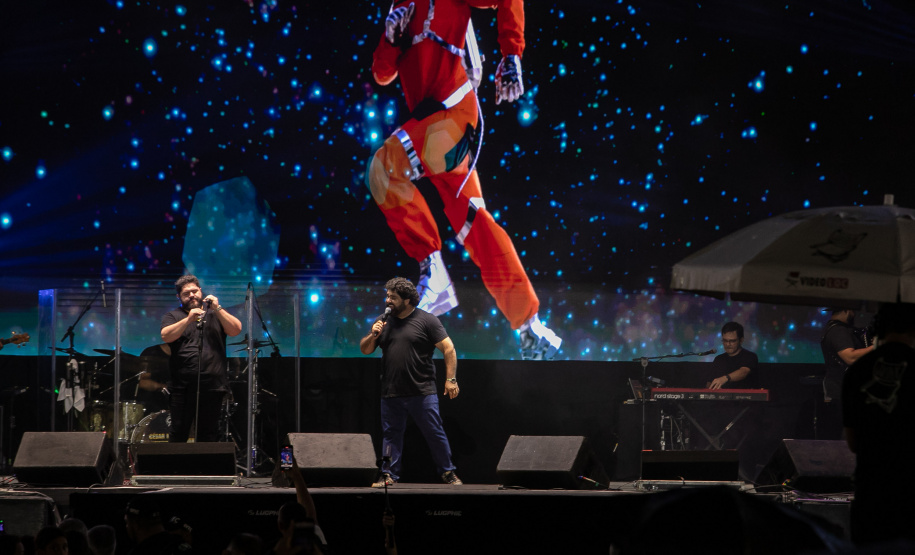 Show de César Menotti e Fabiano no Verão Maior Paraná em Pontal do Paraná