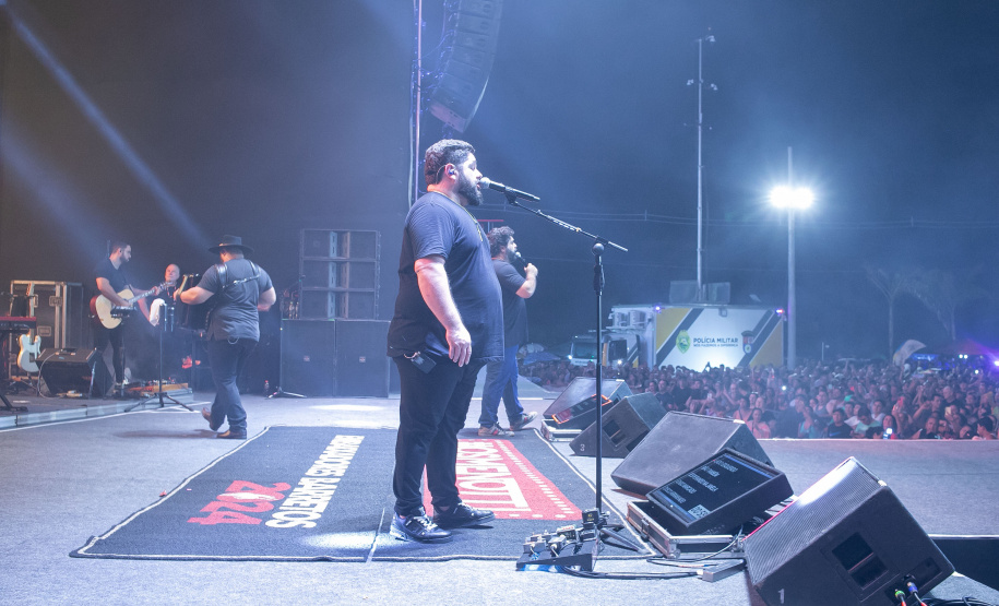 Show de César Menotti e Fabiano no Verão Maior Paraná em Pontal do Paraná