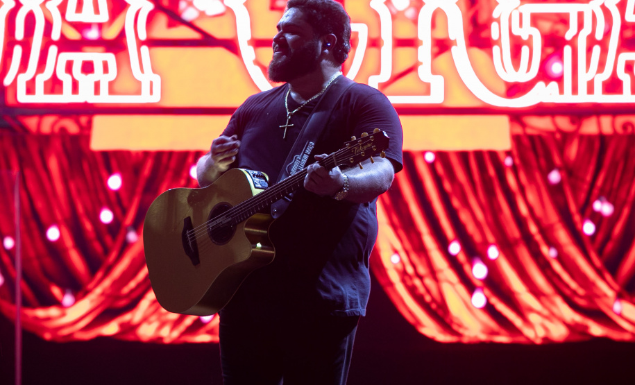 Show de César Menotti e Fabiano no Verão Maior Paraná em Pontal do Paraná