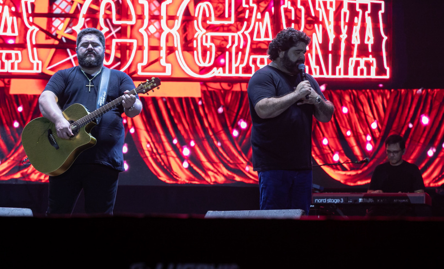 Show de César Menotti e Fabiano no Verão Maior Paraná em Pontal do Paraná