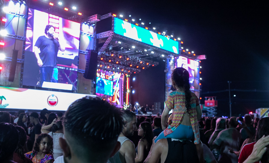 Show de César Menotti e Fabiano no Verão Maior Paraná em Pontal do Paraná