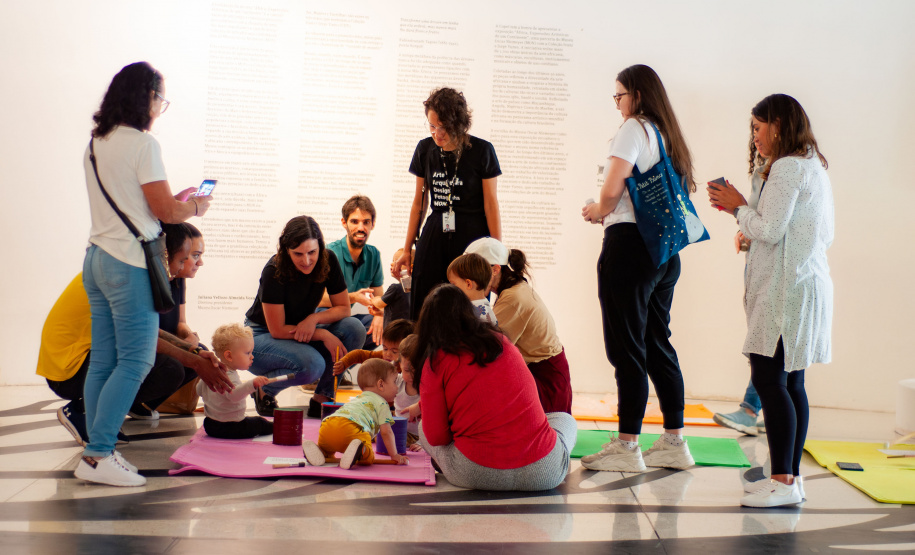MON REALIZA OFICINAS E PIQUENIQUE CRIANÇAS