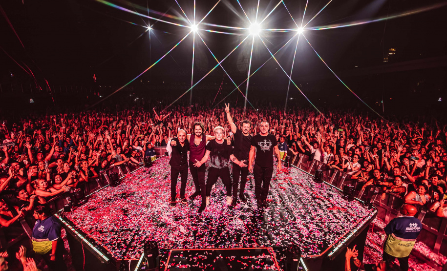 ARTISTAS SHOW VERÃO