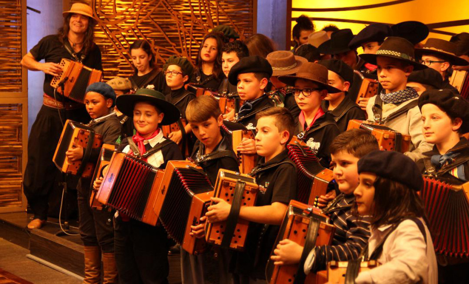 TEATRO GUAÍRA OFICINA DE MÚSICA