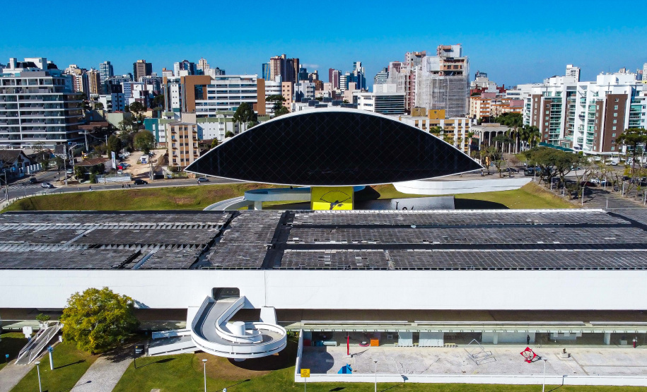 Museu Oscar Niermeyer, em Curitiba