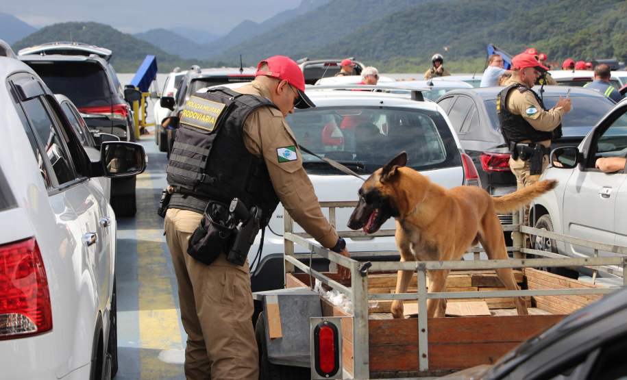 PCPR Operação Integrada reforça segurança na travessia de Guaratuba