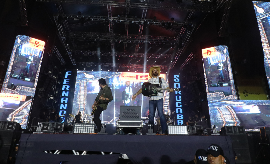 Fernando e Sorocaba em Matinhos