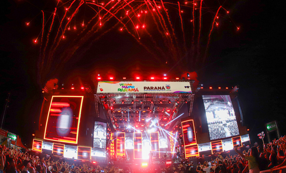 Fernando e Sorocaba em Matinhos no Verao Maior Parana