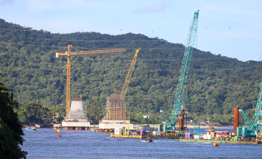 Moradores e comerciantes comemoram progresso das obras da Ponte de Guaratuba