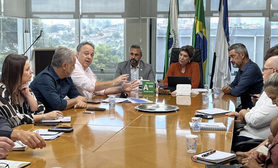 Diretoria da Sanepar se reúne com Prefeitura para alinhar medidas para o abastecimento de Ponta Grossa