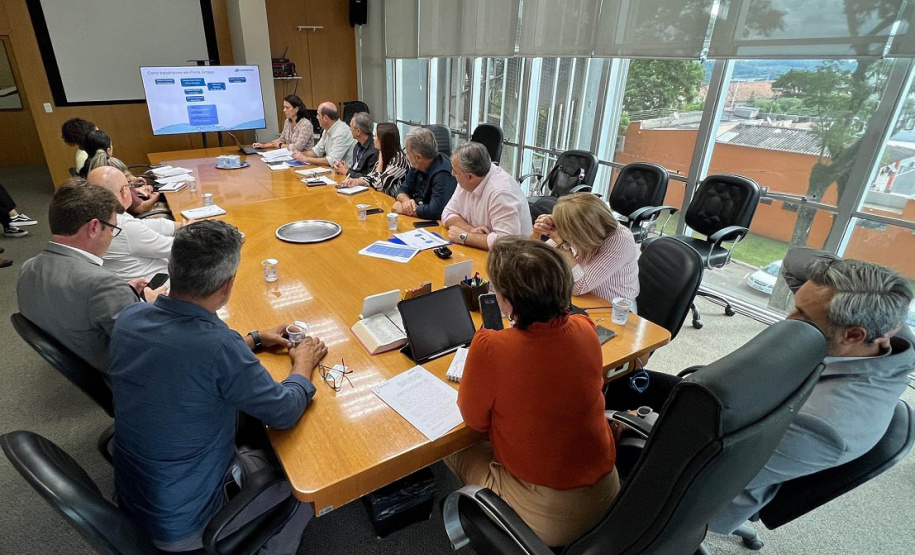 Diretoria da Sanepar se reúne com Prefeitura para alinhar medidas para o abastecimento de Ponta Grossa