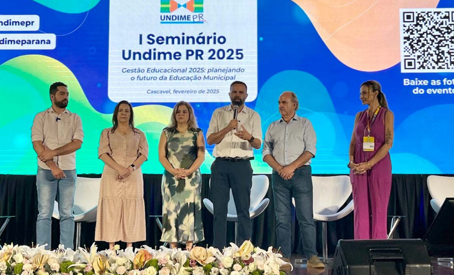Secretários de educação do Paraná debatem gestão e planejamento em Cascavel