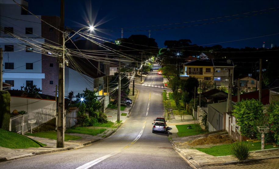 Programa da Copel investiu R$ 20 mi na troca de 18 mil pontos de iluminação pública no Paraná