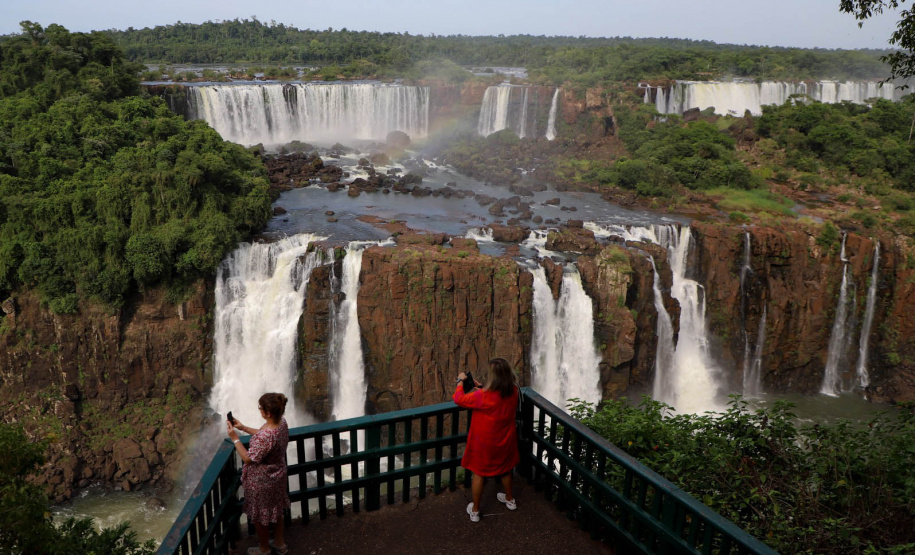 Paraná recebe mais de 206 mil turistas estrangeiros em janeiro, maior resultado desde 2018