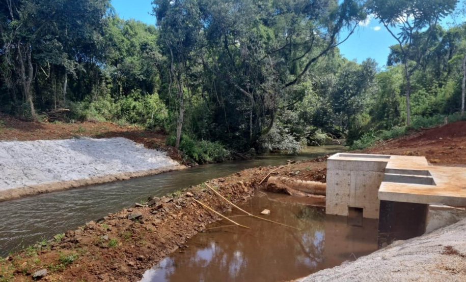 Sanepar investe na ampliação da captação e em grandes reservatórios de água tratada em Cascavel