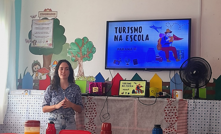 Estado capacita educadores e insere o projeto Turismo na Escola em município do Norte Pioneiro