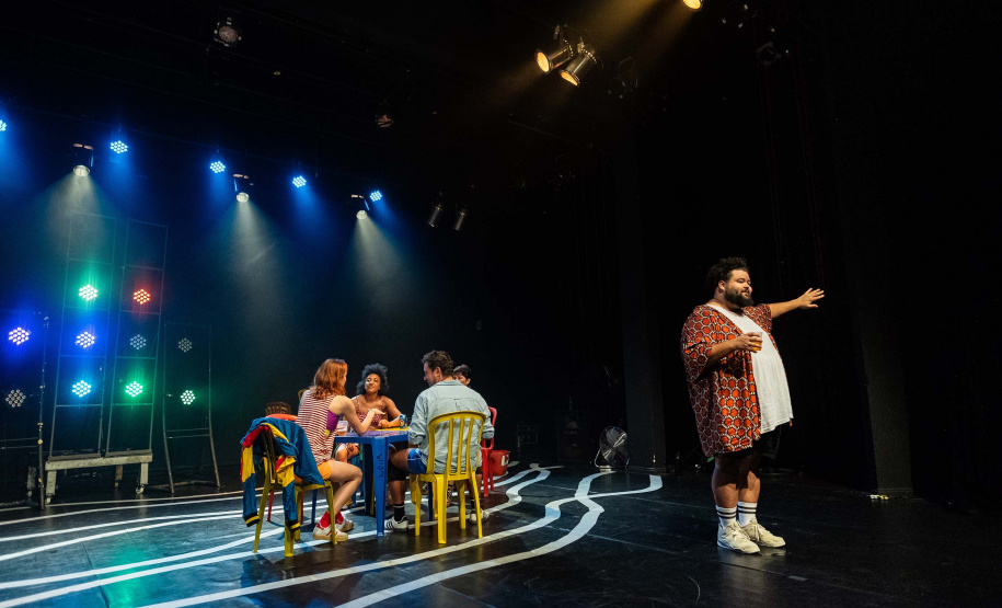 Espetáculo 'Deriva' celebra os 18 anos da Súbita Companhia
