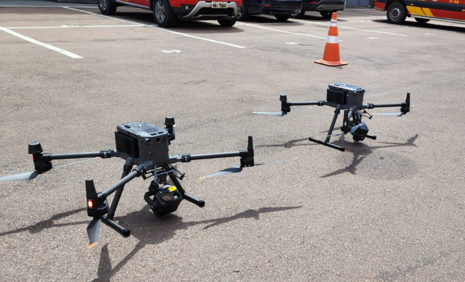 Drones do Corpo de Bombeiros realizam 300 patrulhamentos preventivo s no litoral paranaense