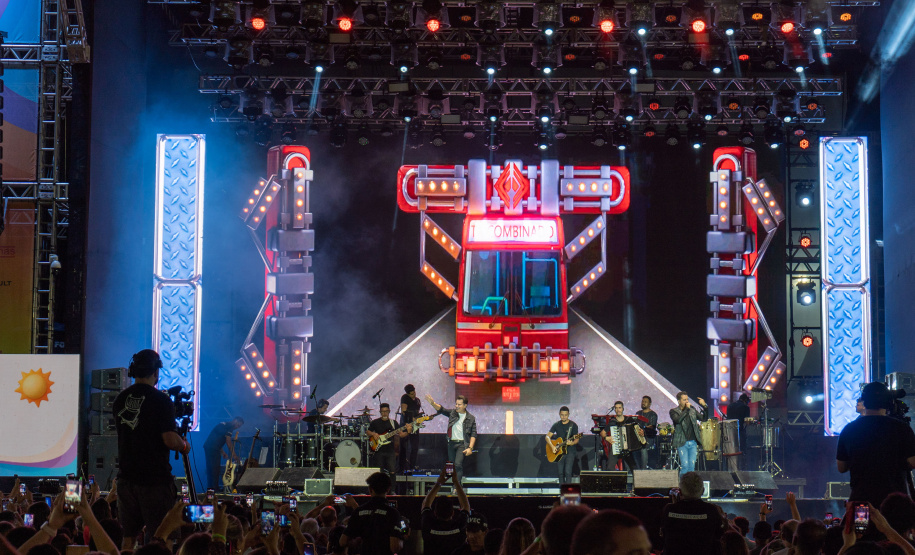 SHOW JOÃO NETO E FREDERICO