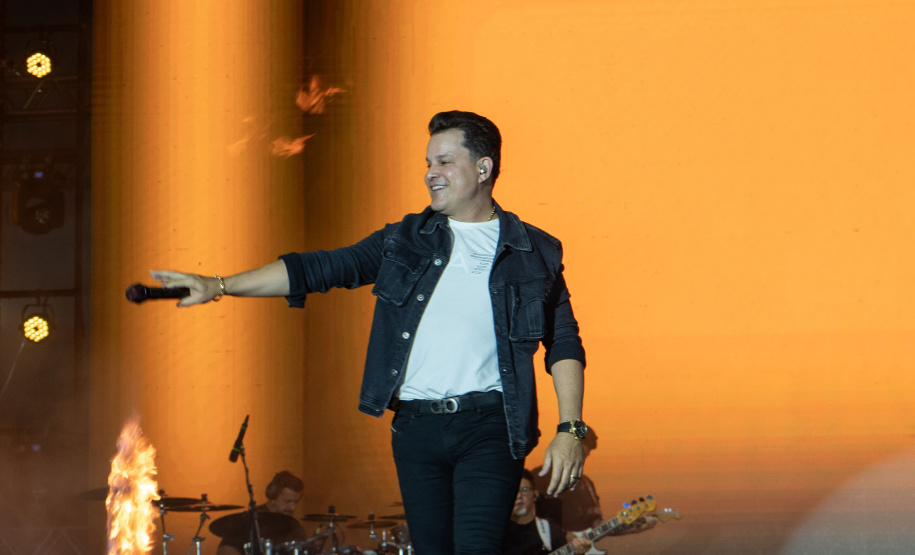 SHOW JOÃO NETO E FREDERICO