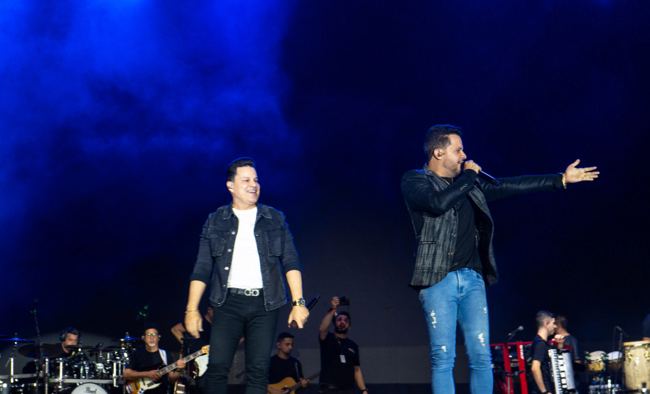 SHOW JOÃO NETO E FREDERICO