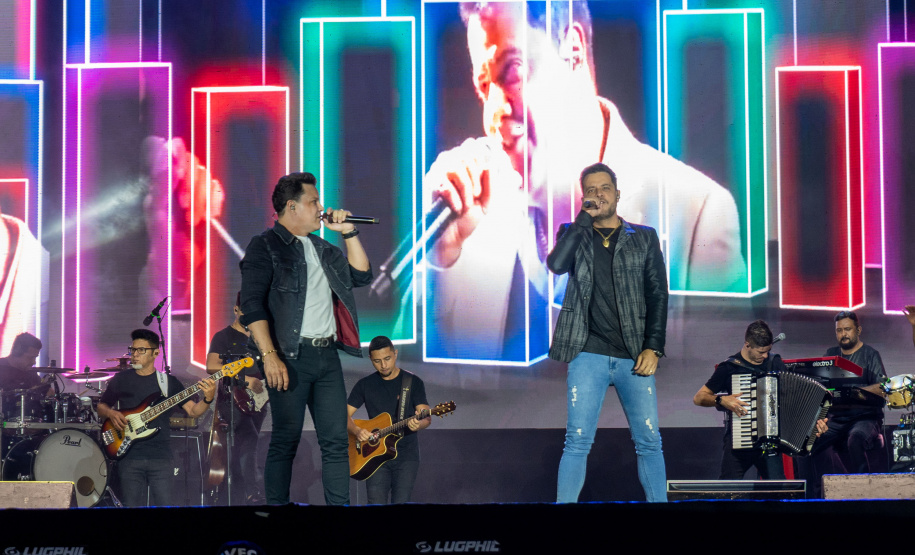 SHOW JOÃO NETO E FREDERICO