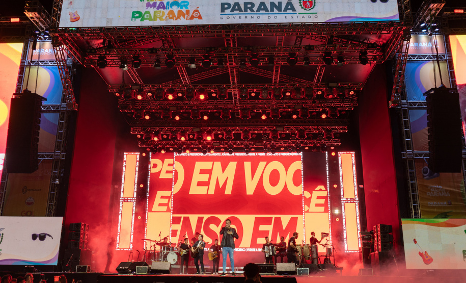 SHOW JOÃO NETO E FREDERICO