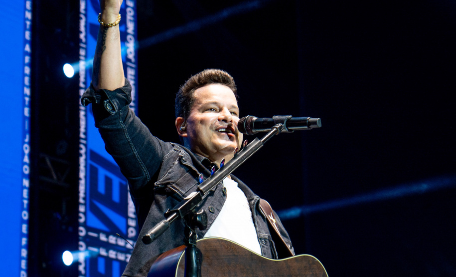 SHOW JOÃO NETO E FREDERICO