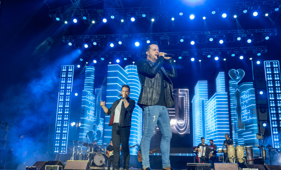 SHOW JOÃO NETO E FREDERICO