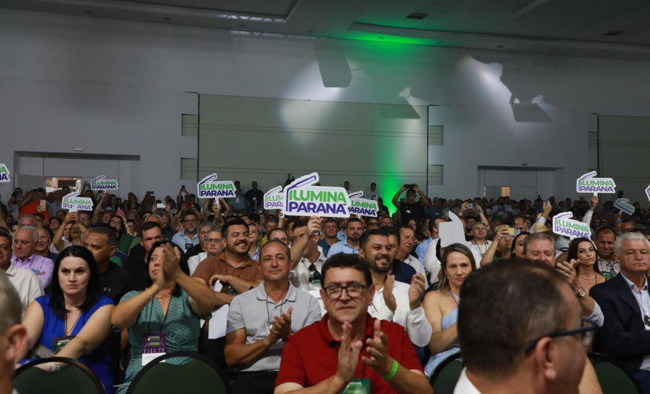 Ilumina Paraná vai levar luz de LED para 100% dos municípios do Estado