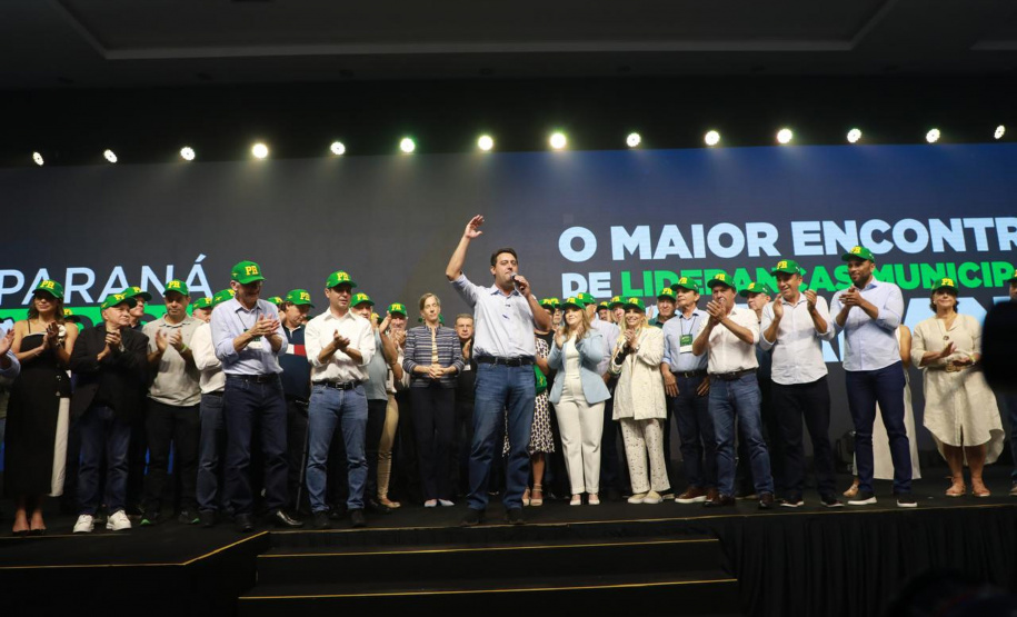 Governador lança novas fases do Asfalto Novo, Vida Nova para cidades de até 50 mil habitantes