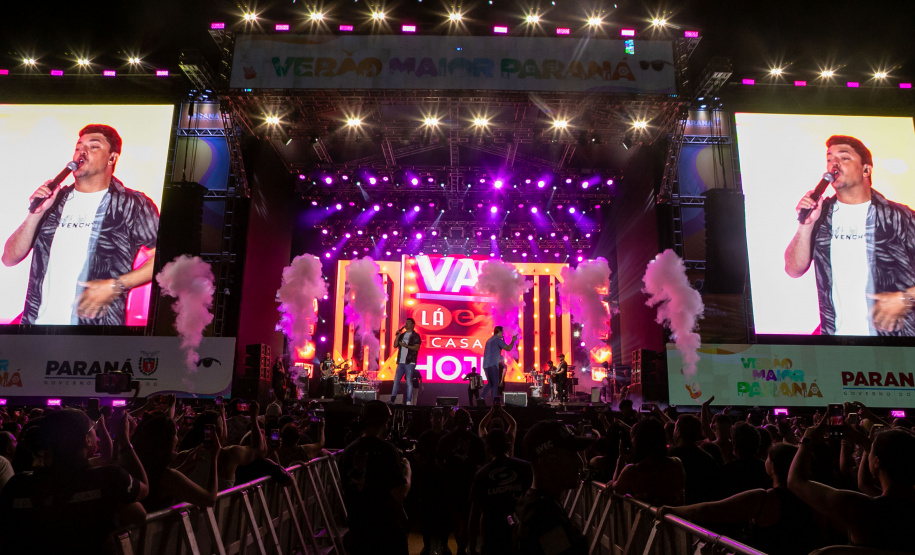 Pontal do Paraná, 21 de fevereiro de 2025 - Show de George Henrique e Rodrigo, no Centro de Eventos Marisol, dentro da programação do Verão Maior Paraná.