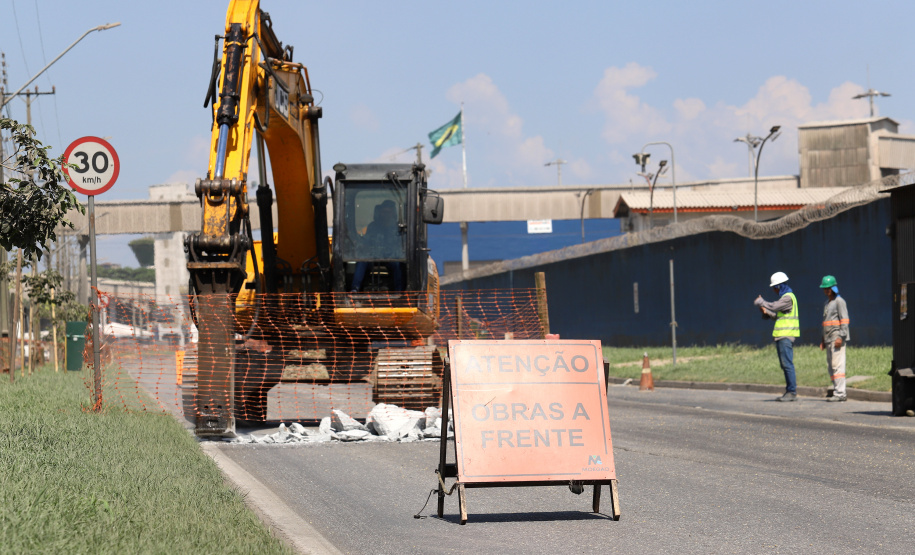 Portos do Paraná investe R$ 10 milhões em ruas de Paranaguá